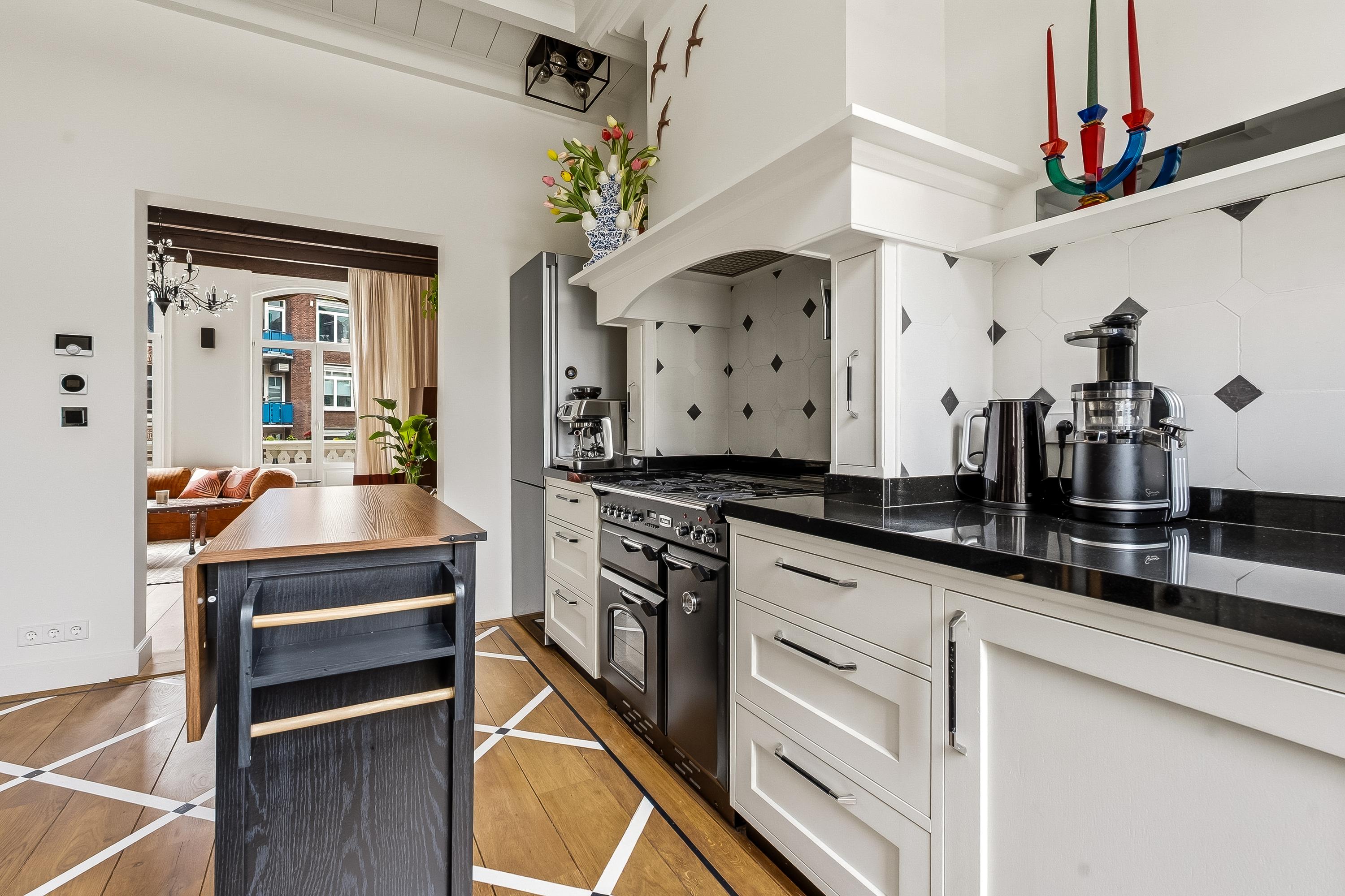 Appartement te koop: Weteringschans 145B, Amsterdam