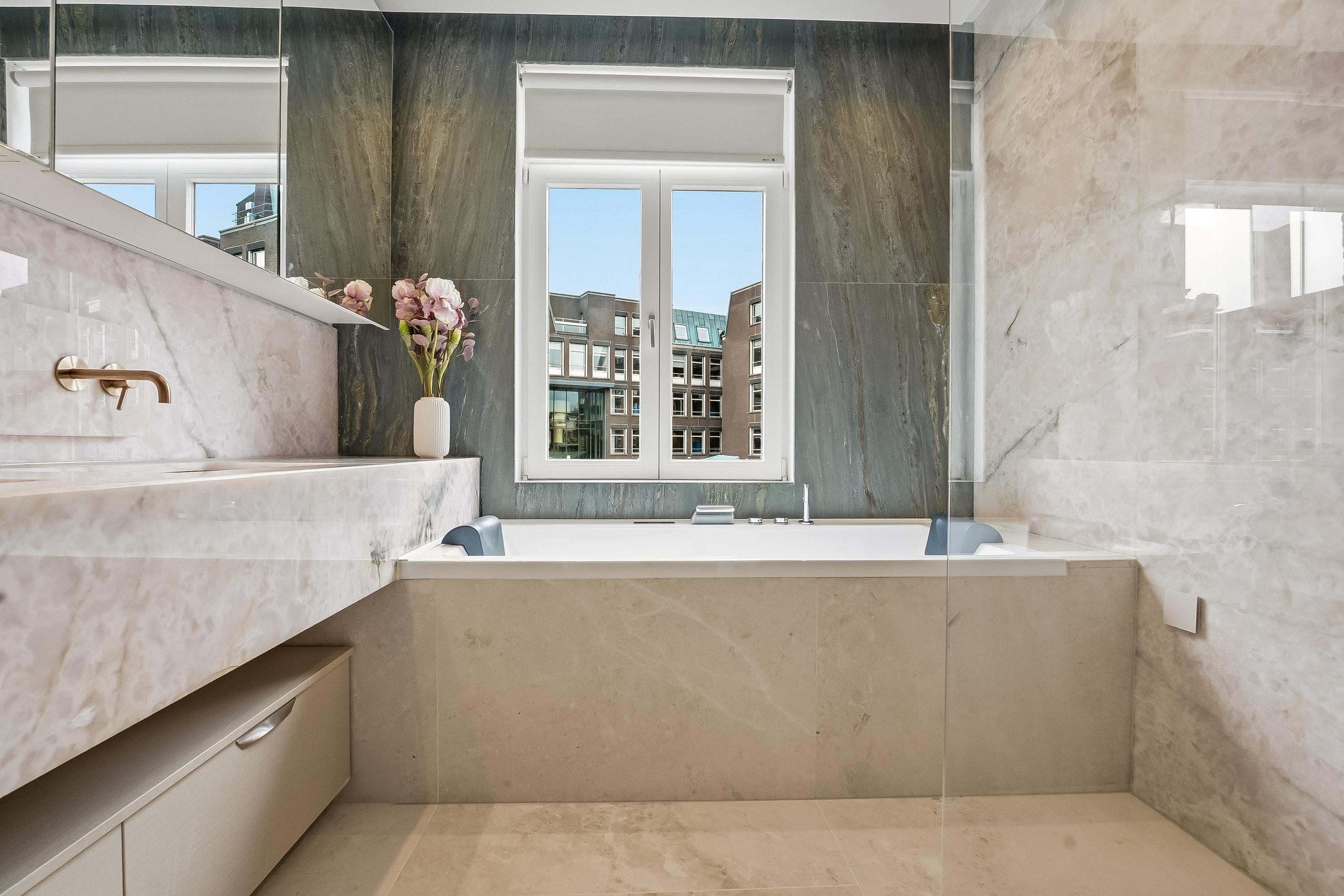 Appartement te koop: Weteringschans 145B, Amsterdam